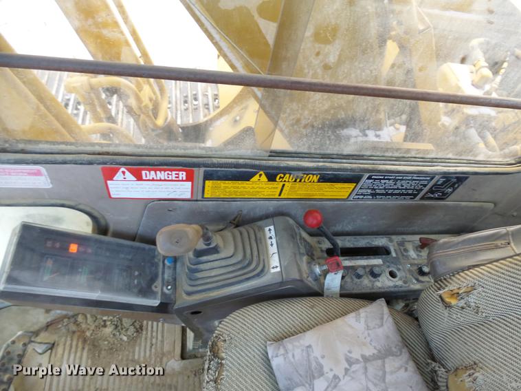 image for item DA3566 1997 John Deere 590D excavator