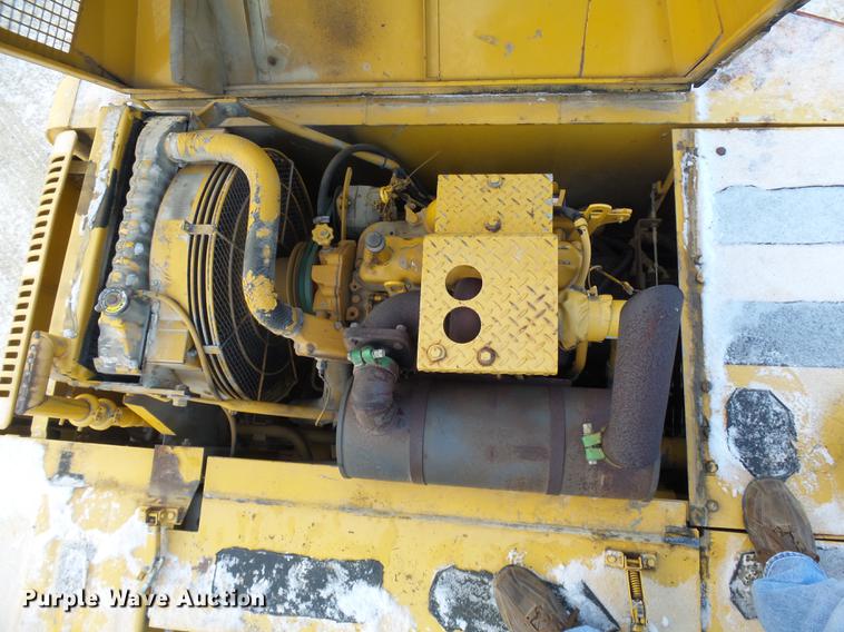 image for item DA3566 1997 John Deere 590D excavator