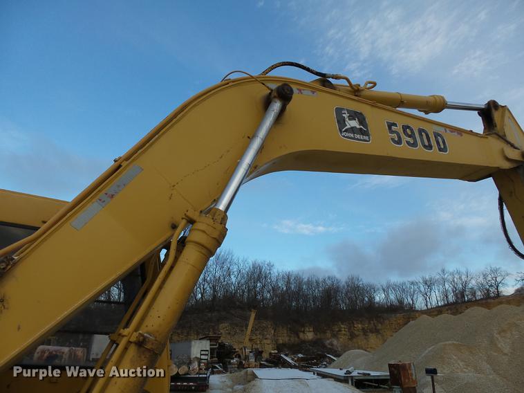 image for item DA3566 1997 John Deere 590D excavator