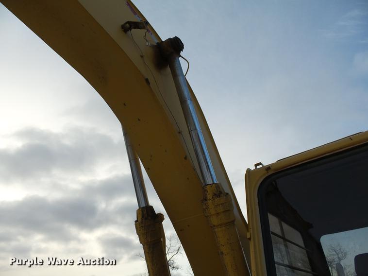 image for item DA3566 1997 John Deere 590D excavator