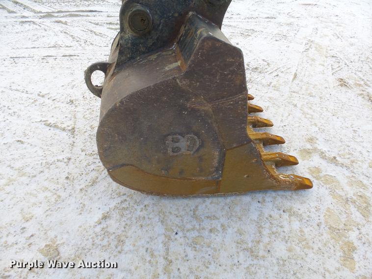 image for item DA3566 1997 John Deere 590D excavator