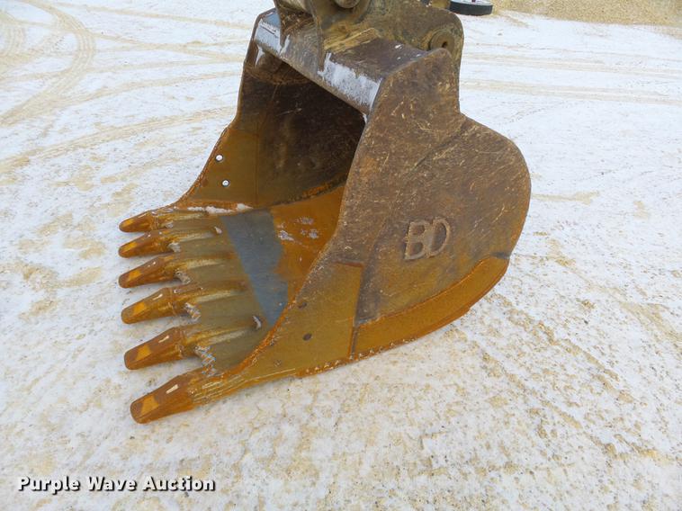 image for item DA3566 1997 John Deere 590D excavator
