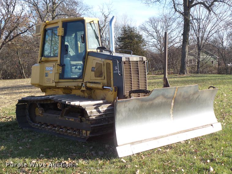 image for item DA7010 2002 John Deere 700H LGP dozer