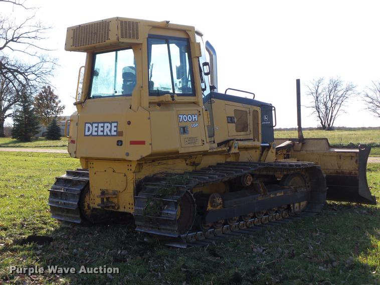 image for item DA7010 2002 John Deere 700H LGP dozer
