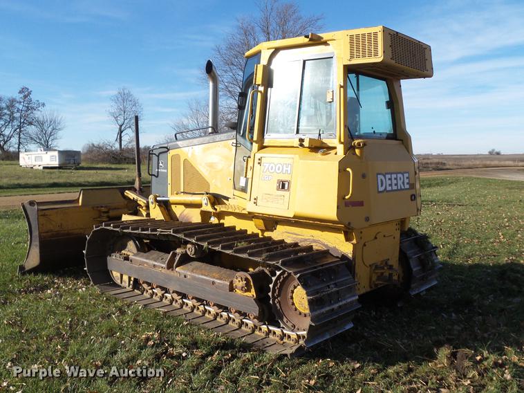 image for item DA7010 2002 John Deere 700H LGP dozer