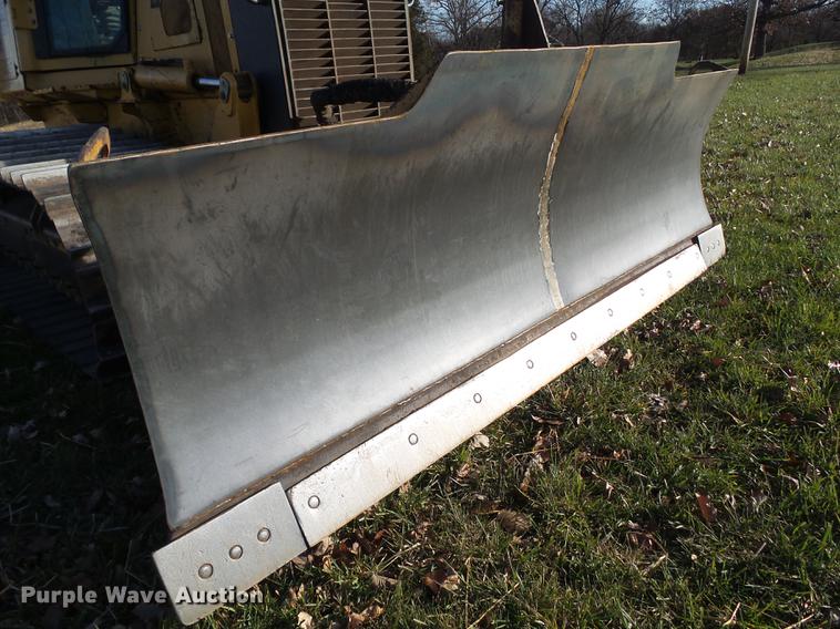 image for item DA7010 2002 John Deere 700H LGP dozer