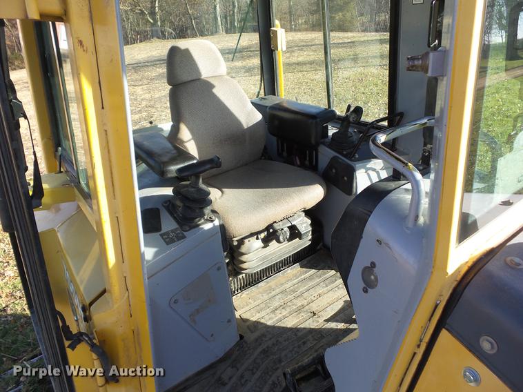 image for item DA7010 2002 John Deere 700H LGP dozer