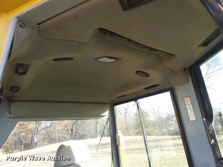 image for item DA7010 2002 John Deere 700H LGP dozer