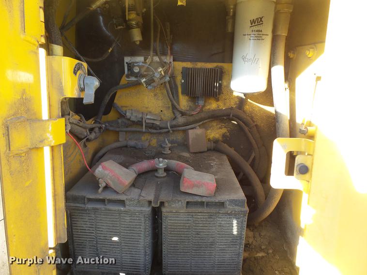 image for item DA7010 2002 John Deere 700H LGP dozer