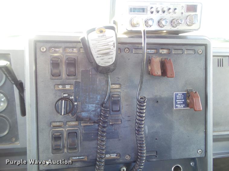 image for item DA7011 1991 Mack CH613 semi truck