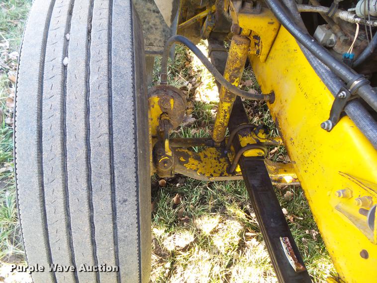 image for item DA7011 1991 Mack CH613 semi truck