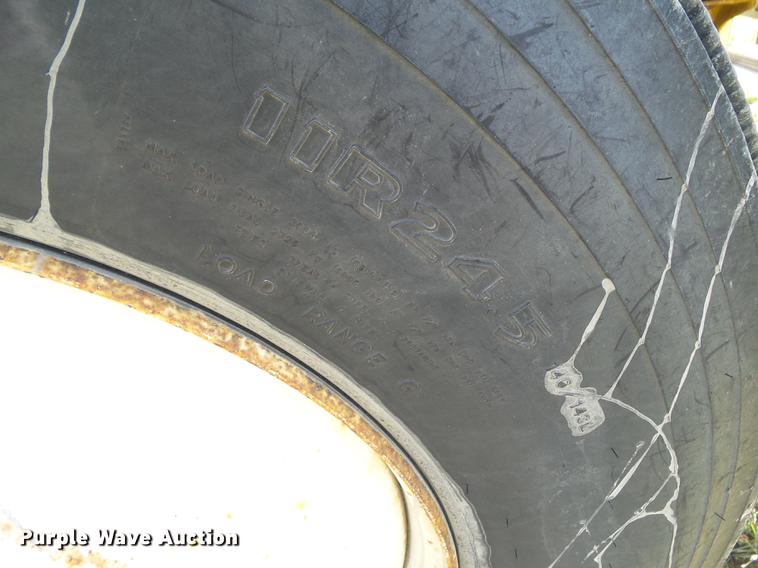 image for item DA7011 1991 Mack CH613 semi truck