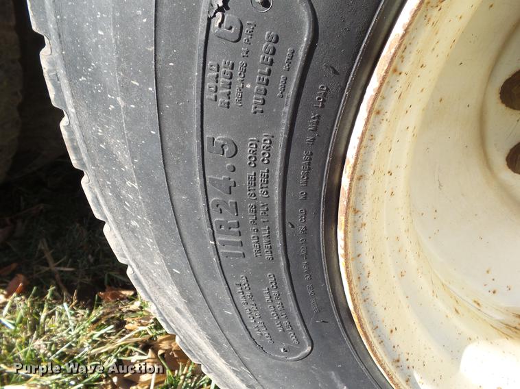 image for item DA7011 1991 Mack CH613 semi truck