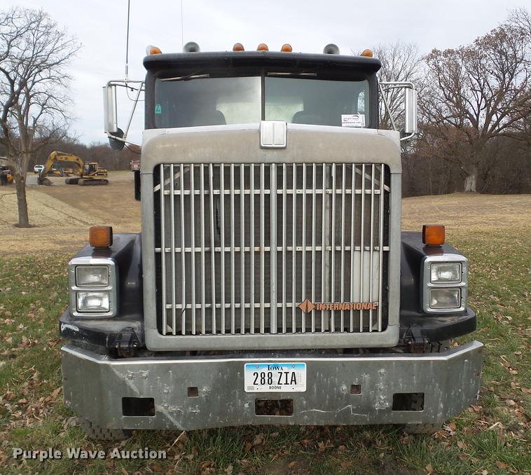 image for item DA7013 1989 International F-9370 dump truck