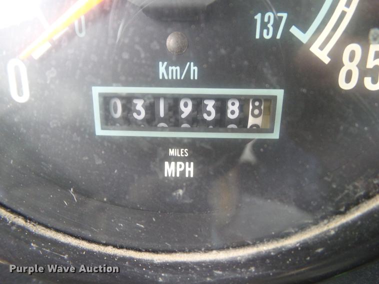 image for item DA7013 1989 International F-9370 dump truck