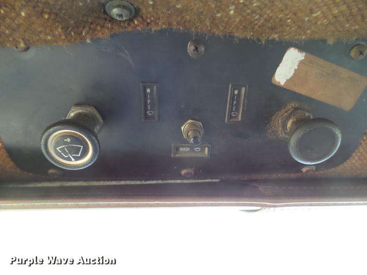 image for item DA7013 1989 International F-9370 dump truck