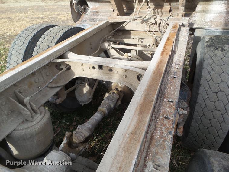 image for item DA7013 1989 International F-9370 dump truck