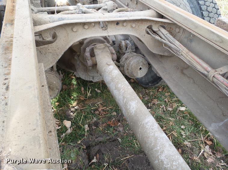 image for item DA7013 1989 International F-9370 dump truck