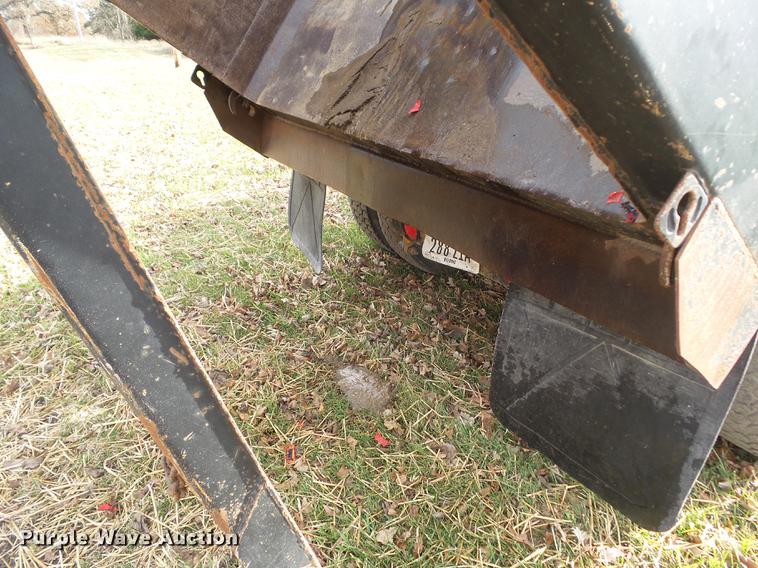 image for item DA7013 1989 International F-9370 dump truck