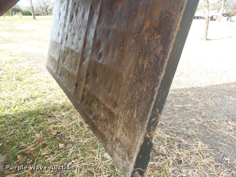 image for item DA7013 1989 International F-9370 dump truck