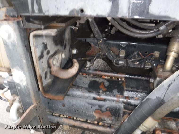 image for item DA8189 2004 Sterling L7500 vacuum truck