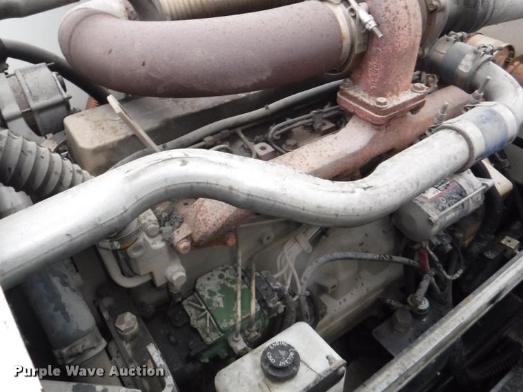 image for item DA8189 2004 Sterling L7500 vacuum truck