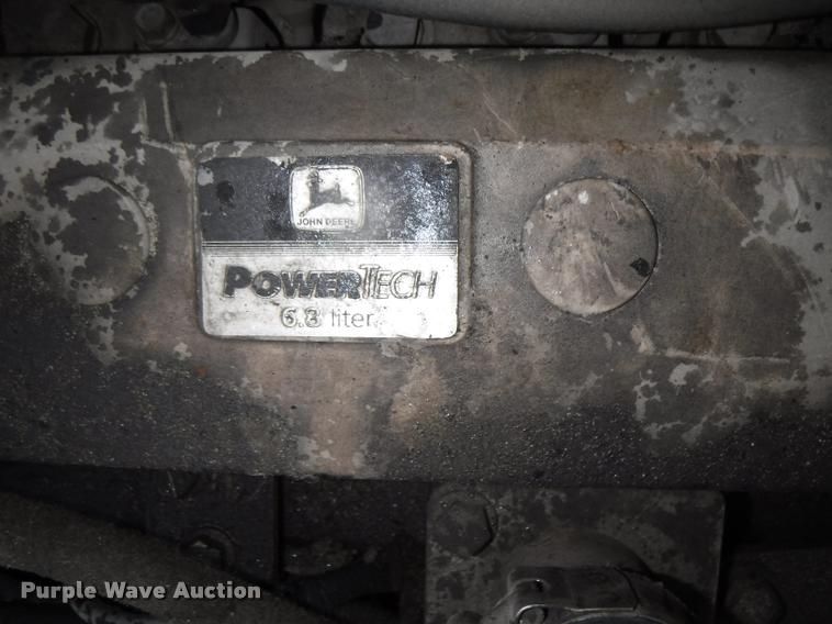 image for item DA8189 2004 Sterling L7500 vacuum truck