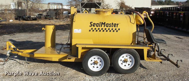 image for item DA8500 2009 Seal Master TR575 heated asphalt distributor