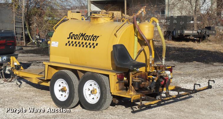 image for item DA8500 2009 Seal Master TR575 heated asphalt distributor