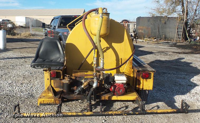 image for item DA8500 2009 Seal Master TR575 heated asphalt distributor