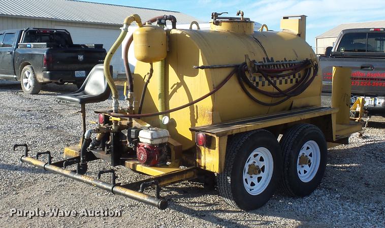 image for item DA8500 2009 Seal Master TR575 heated asphalt distributor