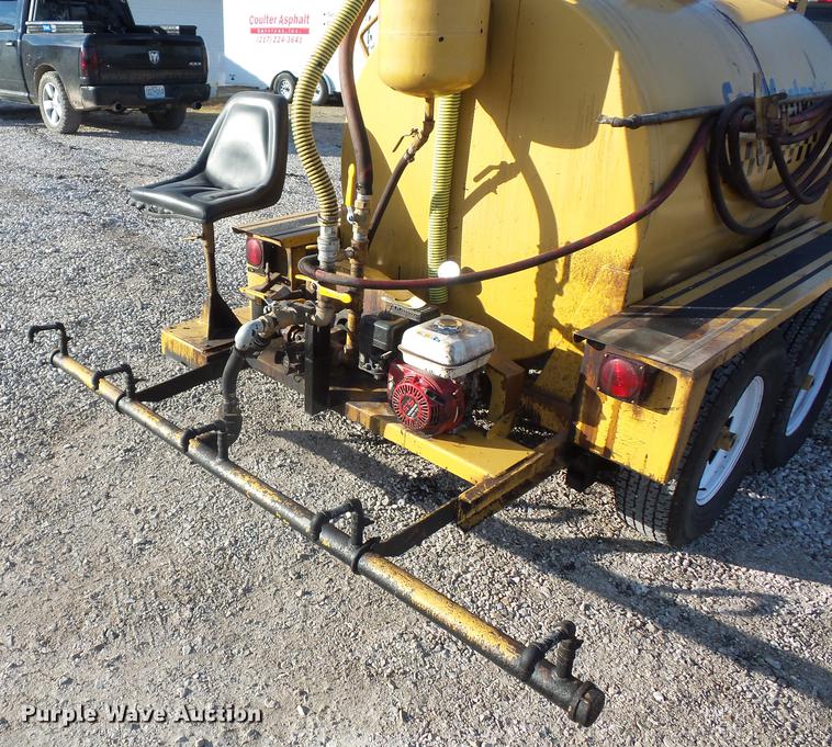 image for item DA8500 2009 Seal Master TR575 heated asphalt distributor