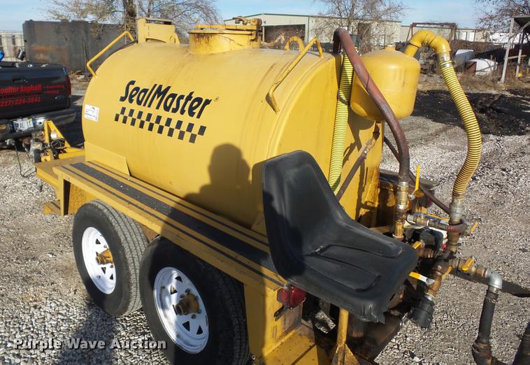 image for item DA8500 2009 Seal Master TR575 heated asphalt distributor