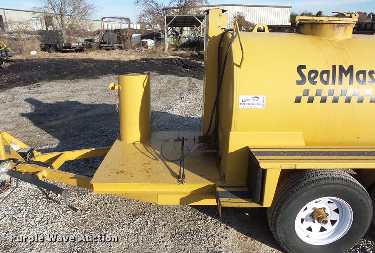 image for item DA8500 2009 Seal Master TR575 heated asphalt distributor