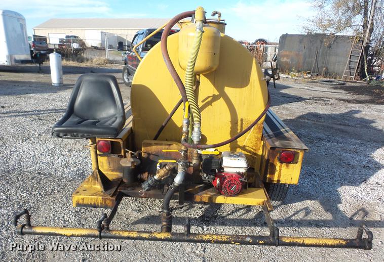 image for item DA8500 2009 Seal Master TR575 heated asphalt distributor