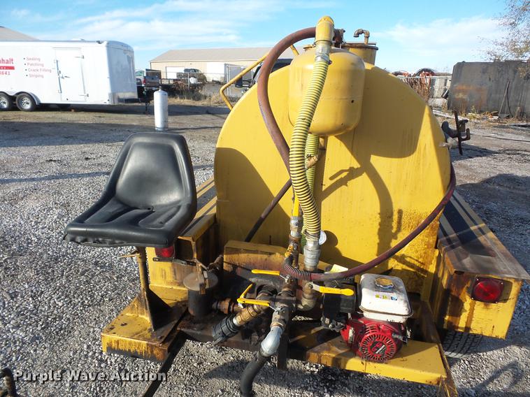 image for item DA8500 2009 Seal Master TR575 heated asphalt distributor