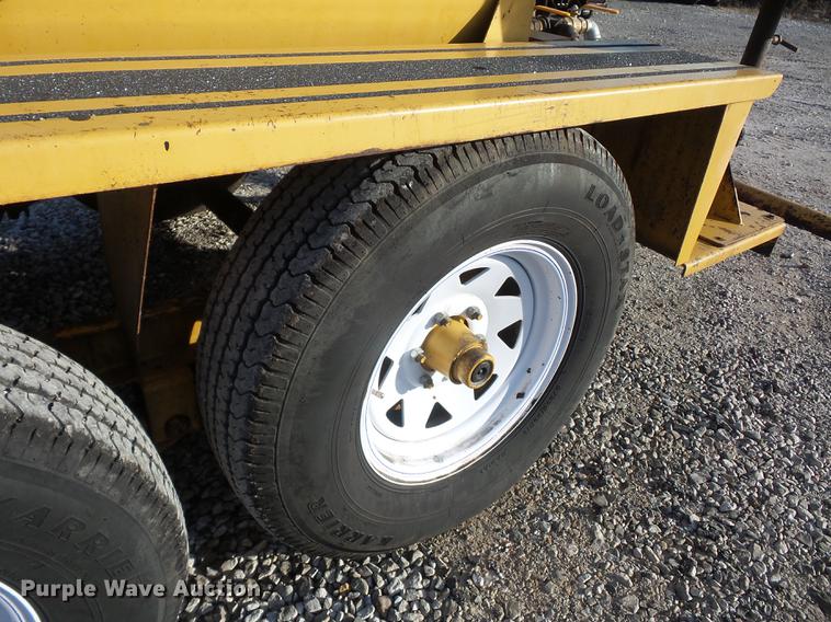 image for item DA8500 2009 Seal Master TR575 heated asphalt distributor