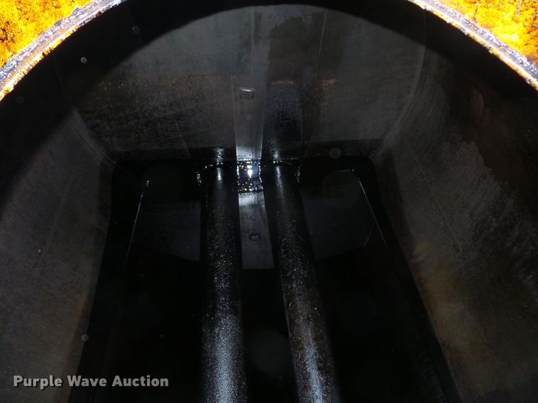 image for item DA8500 2009 Seal Master TR575 heated asphalt distributor