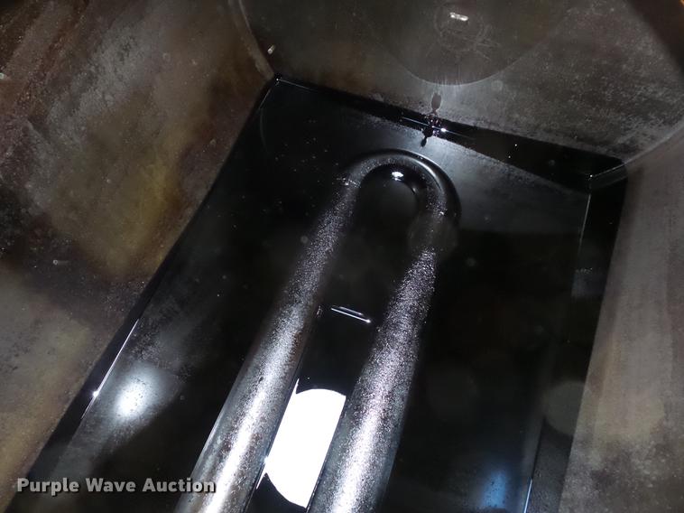 image for item DA8500 2009 Seal Master TR575 heated asphalt distributor