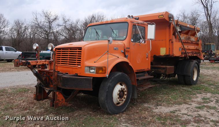 image for item DA8539 1999 International 4900 dump truck