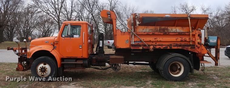 image for item DA8539 1999 International 4900 dump truck