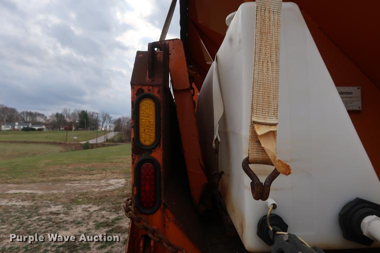 image for item DA8539 1999 International 4900 dump truck