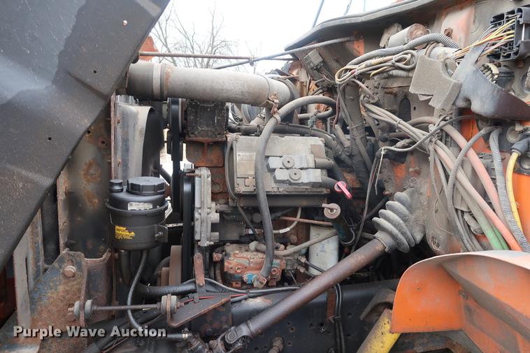 image for item DA8539 1999 International 4900 dump truck