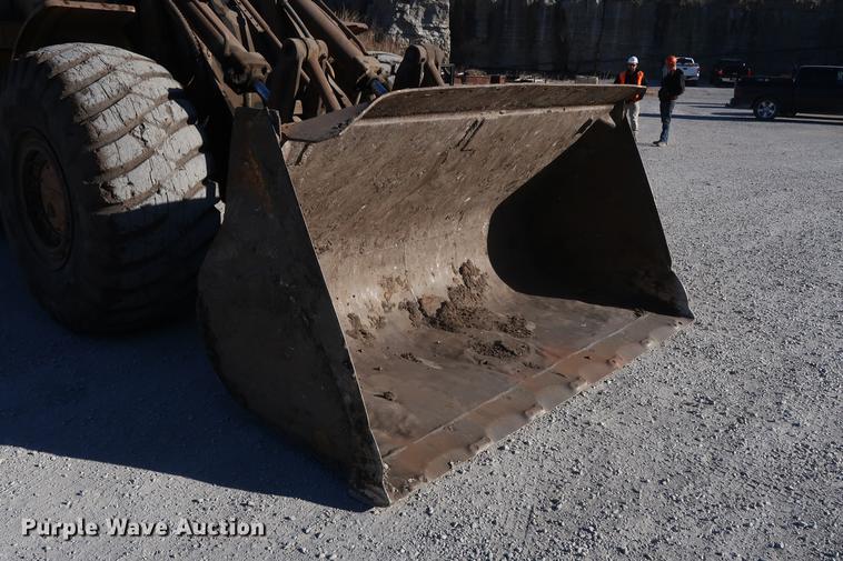 image for item DA8618 1969 Caterpillar 980 wheel loader