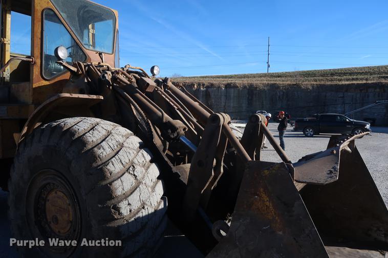 image for item DA8618 1969 Caterpillar 980 wheel loader