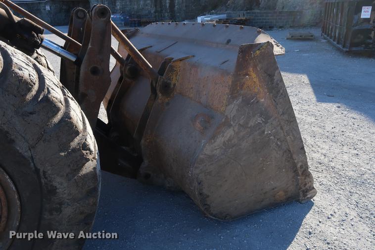 image for item DA8618 1969 Caterpillar 980 wheel loader