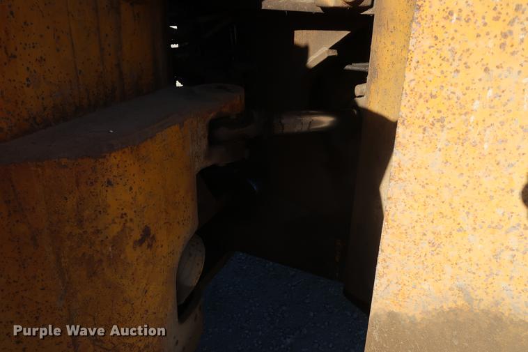 image for item DA8618 1969 Caterpillar 980 wheel loader