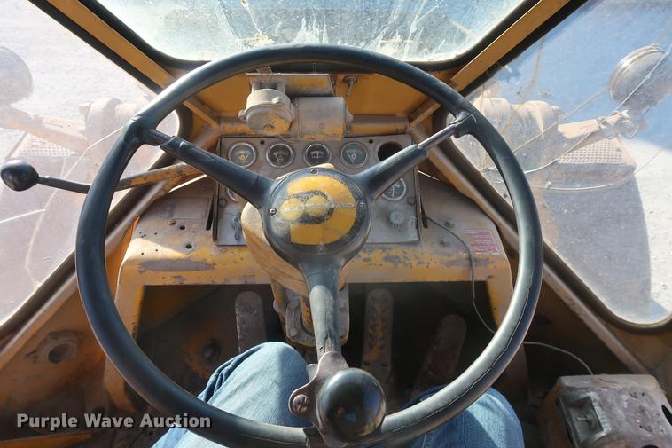 image for item DA8618 1969 Caterpillar 980 wheel loader