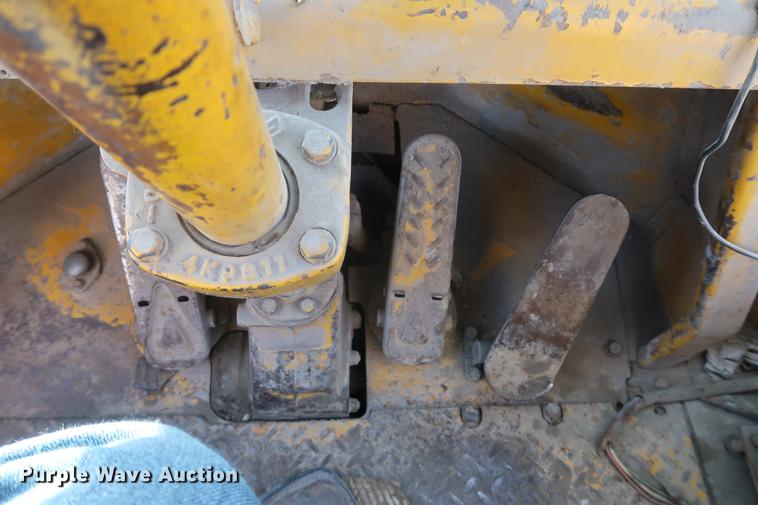 image for item DA8618 1969 Caterpillar 980 wheel loader