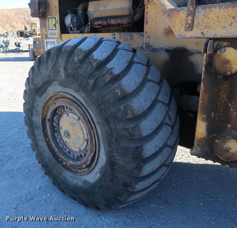 image for item DA8618 1969 Caterpillar 980 wheel loader